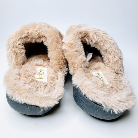 NWT Kooba Women’s Soft and Furry House Slippers M - Picture 4 of 7